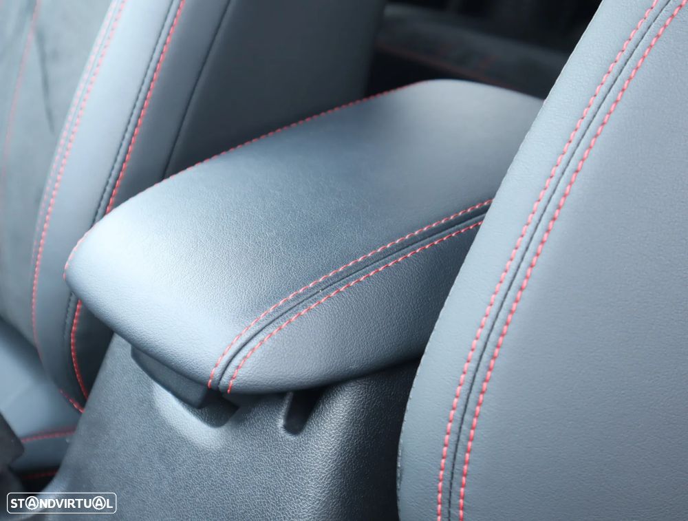 Ford Kuga 2.5 PHEV ST-Line X - 28