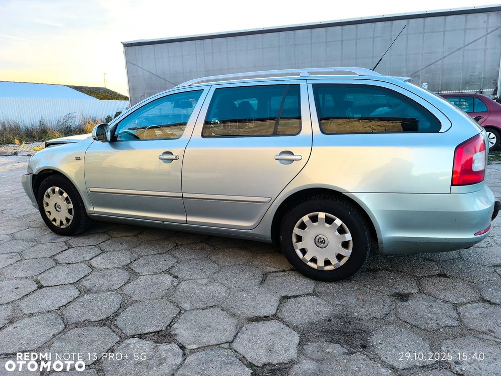 Skoda Octavia 1.8 TSI DSG Laurin & Klement - 4