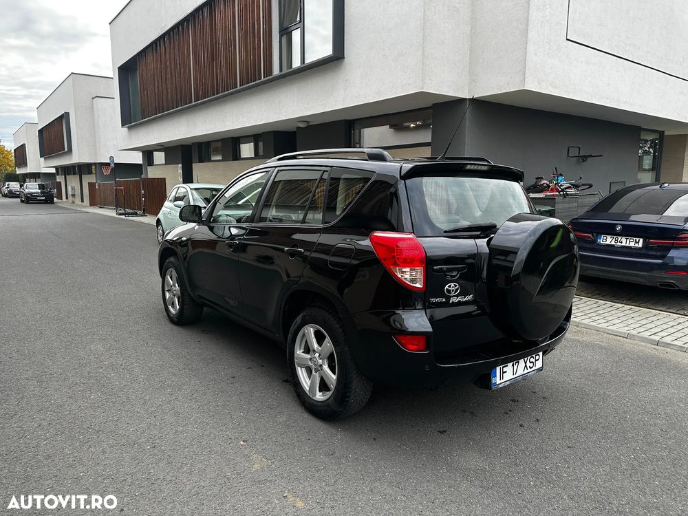 Toyota RAV4 2.0 Aut Luxury City - 6