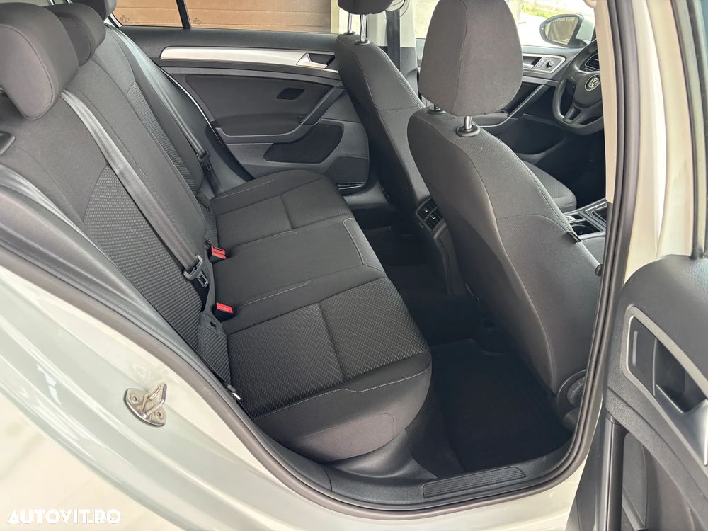 Volkswagen Golf 1.6 TDI Comfortline - 31