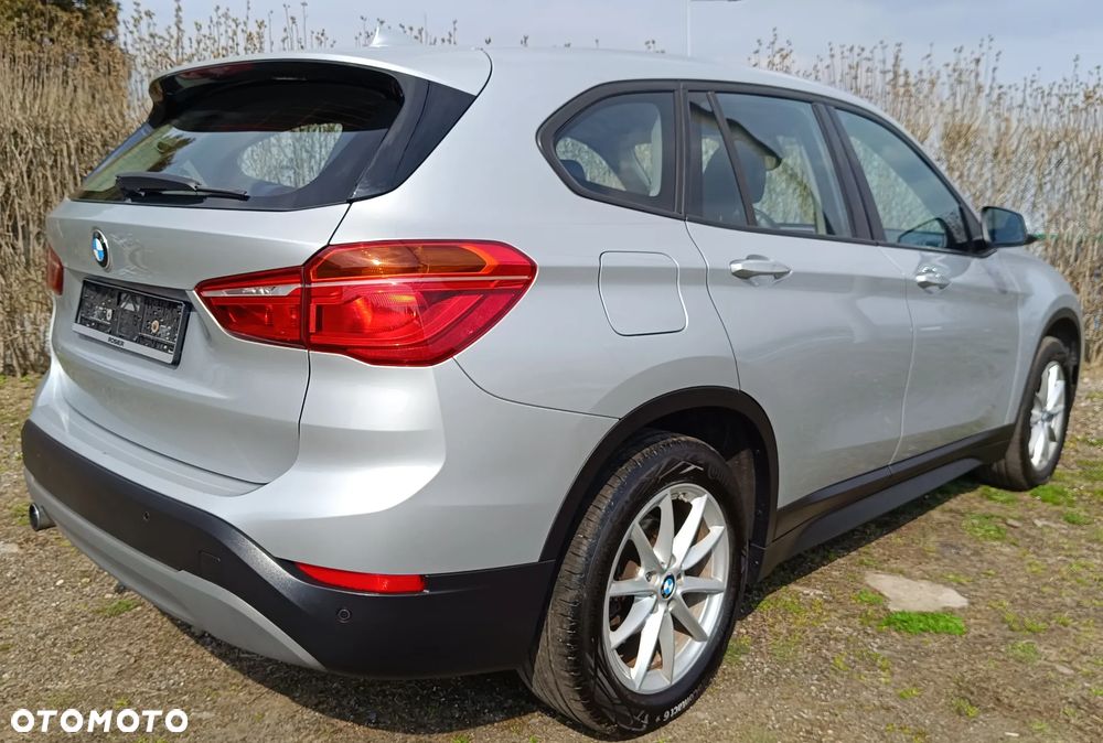 BMW X1 sDrive16d - 10