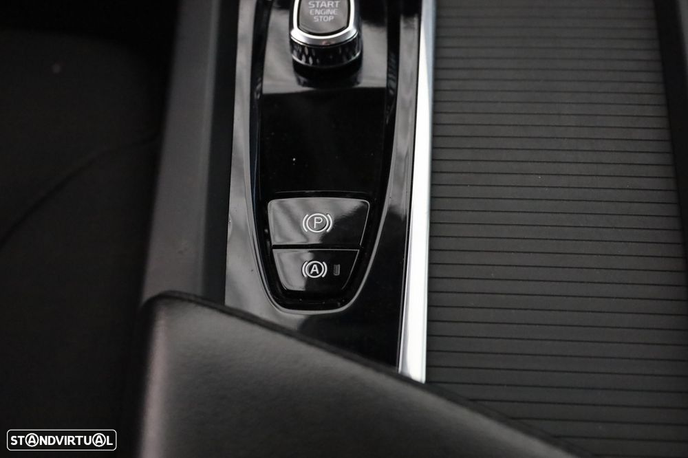 Volvo V60 2.0 B4 Momentum Plus Geartronic - 19