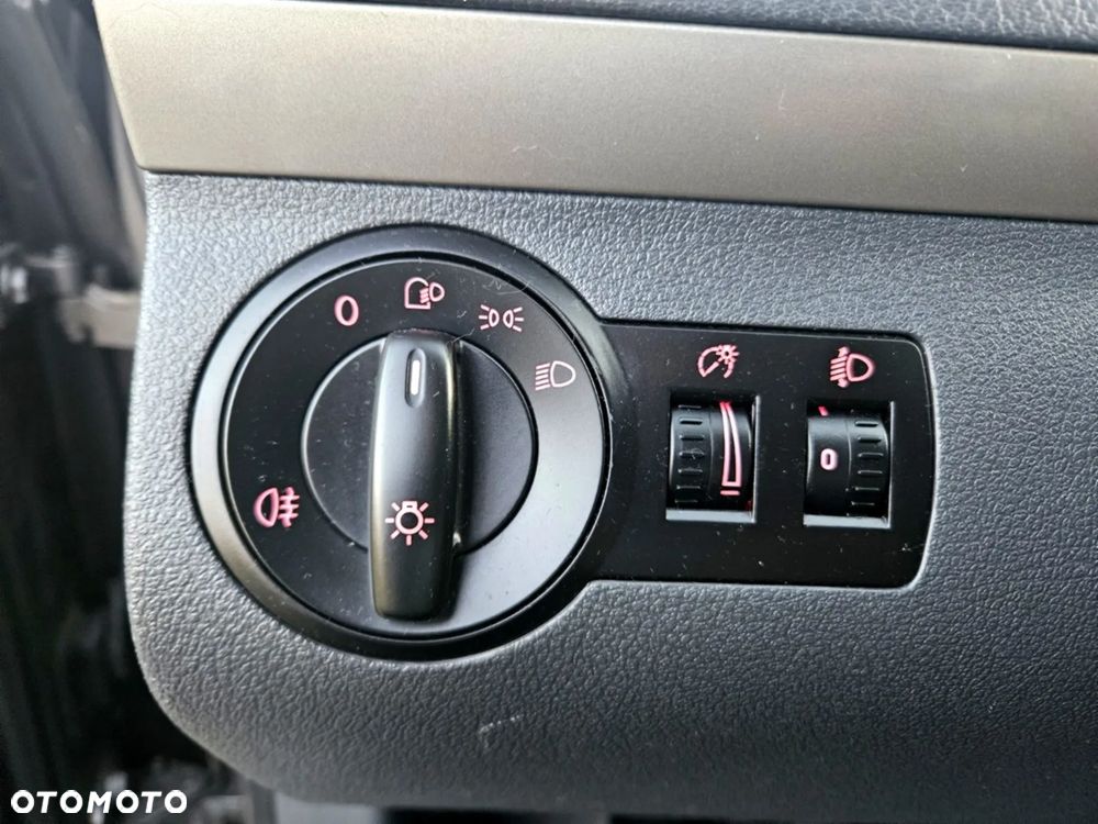 Volkswagen Touran 1.9 TDI Highline - 10