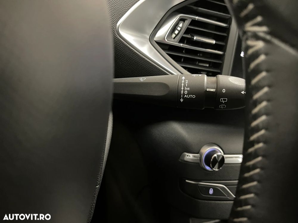 Peugeot 308 PureTech 130 GPF Stop & Start Allure Pack - 23