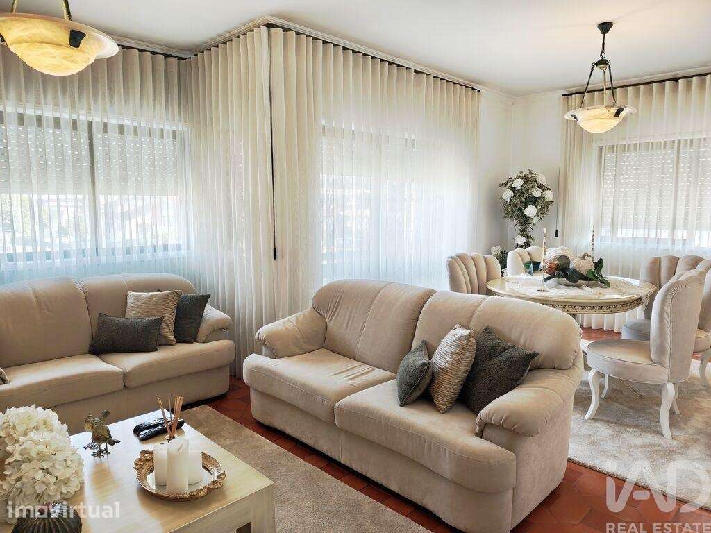Apartamento T3 em Paços de Brandão de 145 m2 - Grande imagem: 4/25