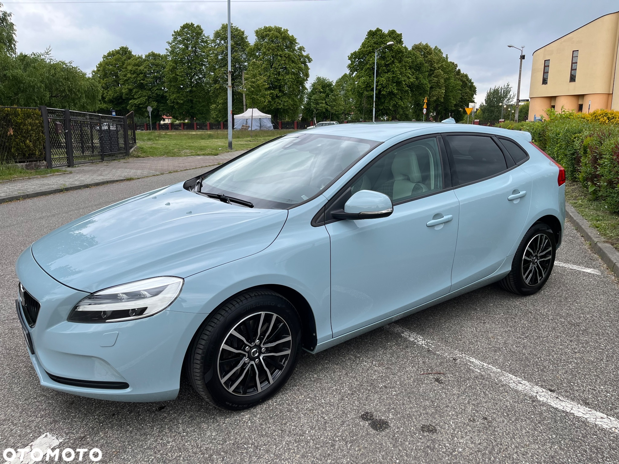 Volvo V40 T3 Drive-E Momentum - 4