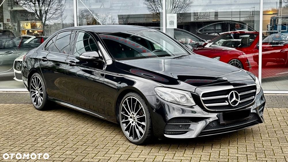 Mercedes-Benz Klasa E 200 4-Matic AMG - 2