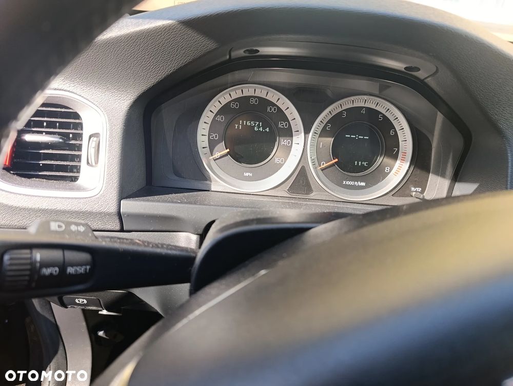 Volvo S60 2.5 T5 - 8