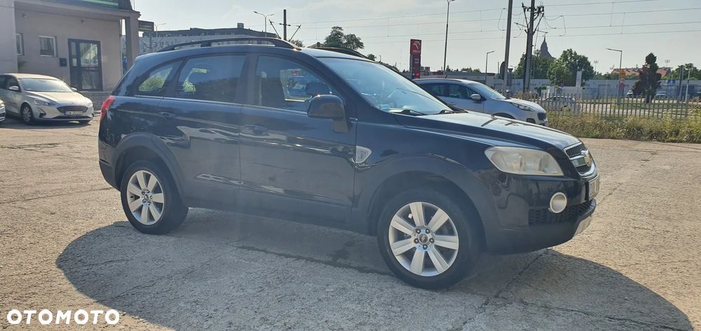 Chevrolet Captiva 2.4 LS 5os - 19