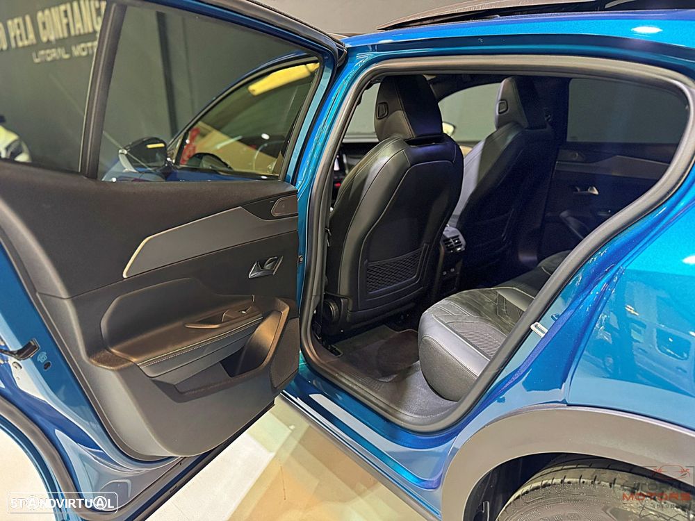 Peugeot 408 1.6 Hybrid GT e-EAT8 - 17