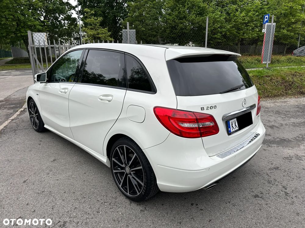 Mercedes-Benz Klasa B 200 (BlueEFFICIENCY) - 5
