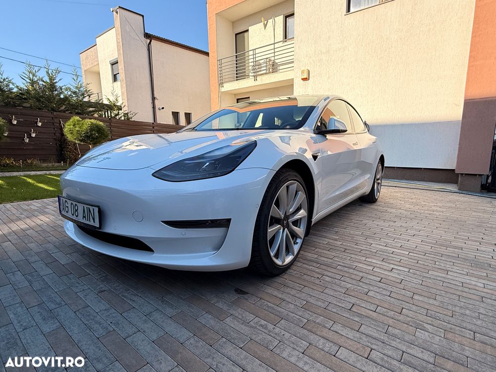 Tesla Model 3 - 9