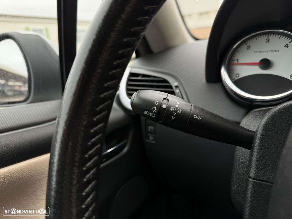Peugeot 207 1.6 HDi Sport - 8