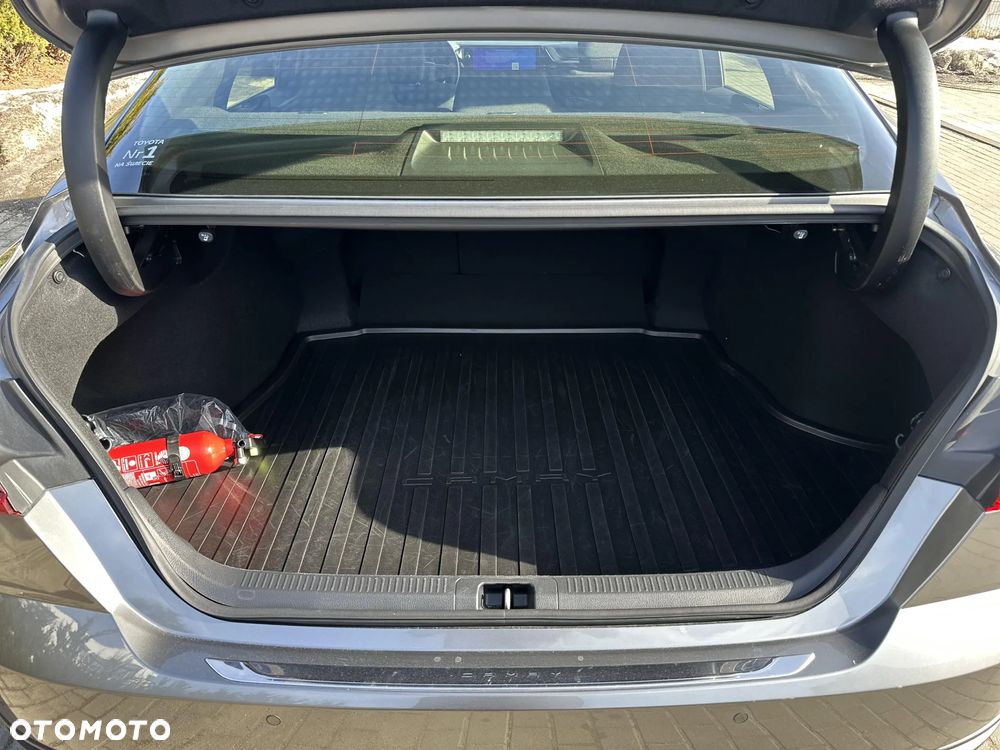 Toyota Camry 2.5 Hybrid Dynamic Force Comfort e-CVT - 27