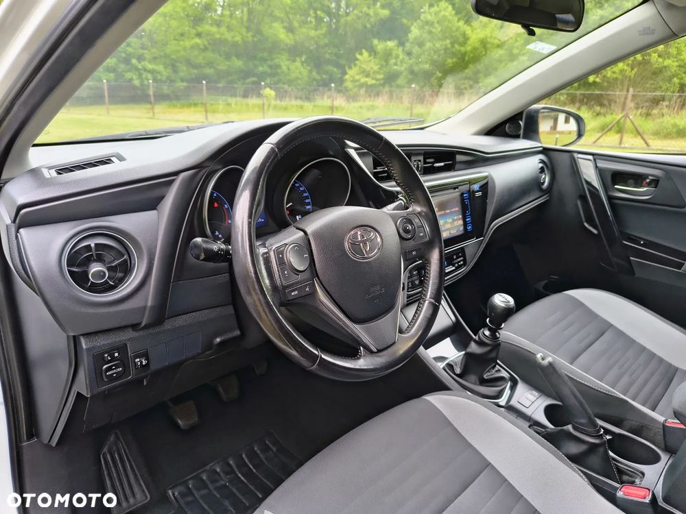 Toyota Auris 1.6 D-4D Dynamic - 12