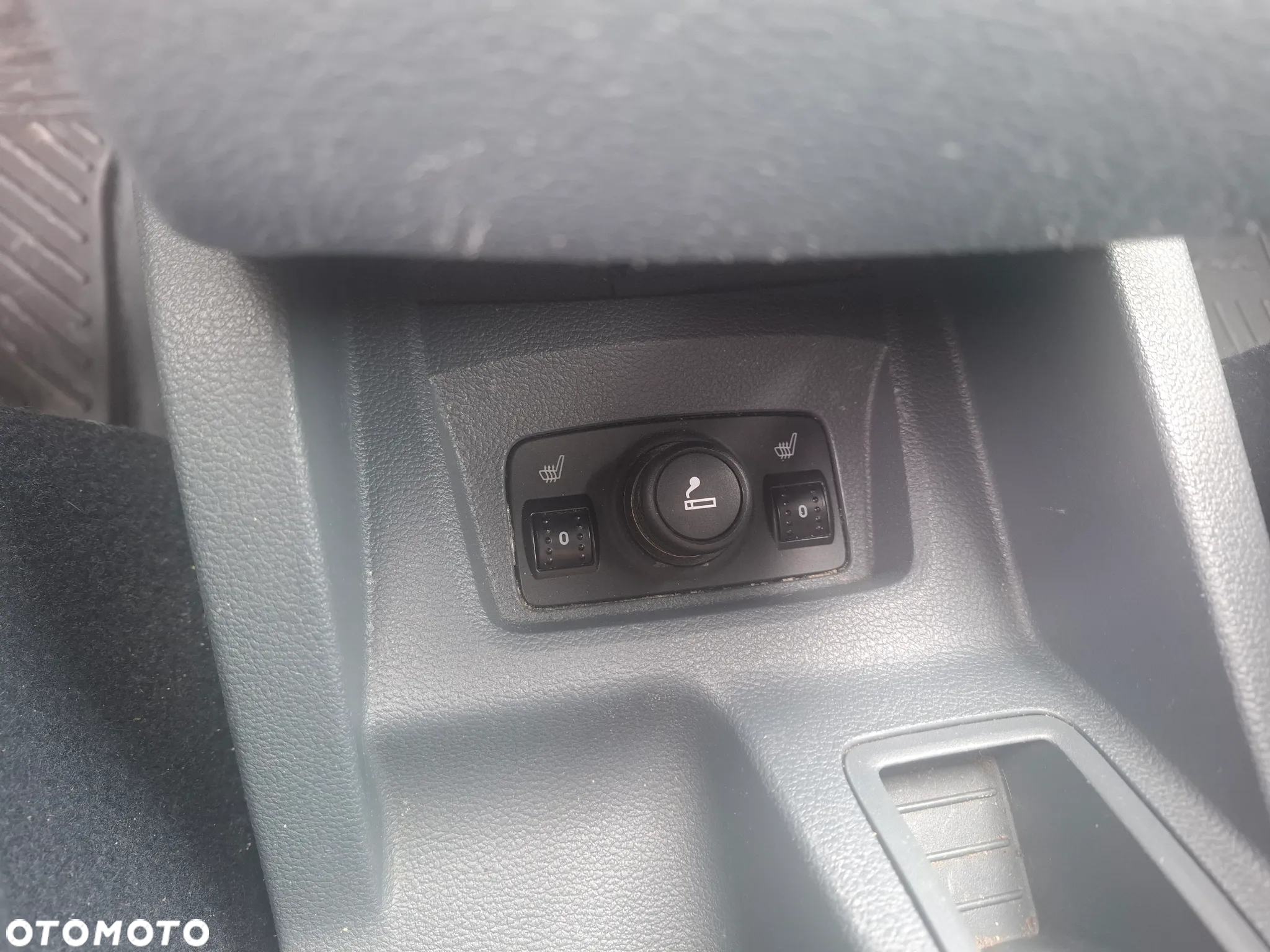 Ford C-MAX 1.6 Ti-VCT Ambiente - 21