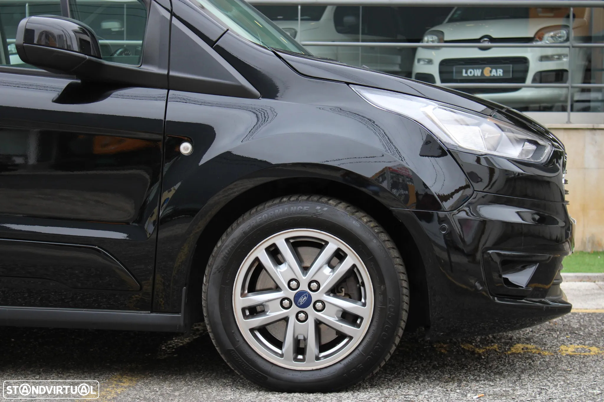 Ford Tourneo Connect Grand 1.5 TDCi Titanium - 2