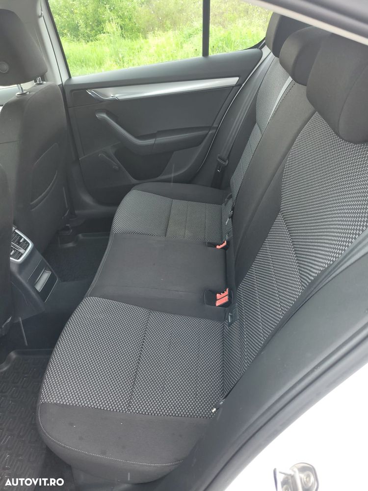 Skoda Octavia 1.0 TSI Active - 8