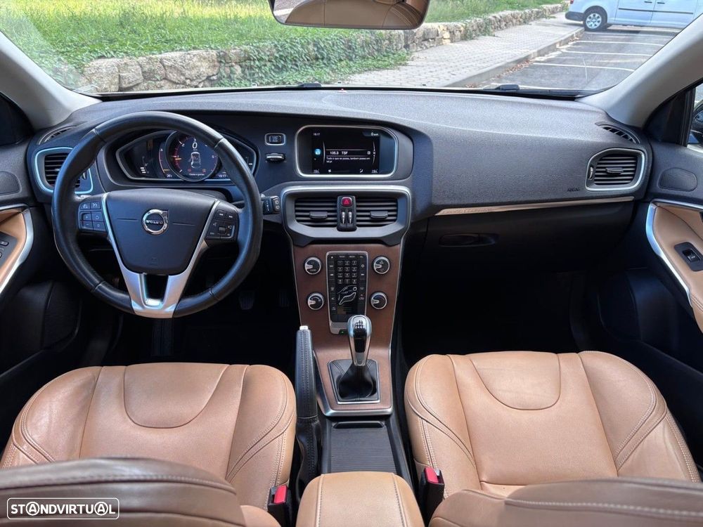 Volvo V40 Cross Country 2.0 D2 Pro - 9