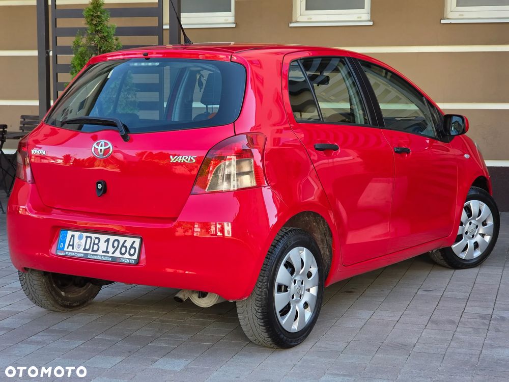 Toyota Yaris 1.3 VVT-i Sol - 31