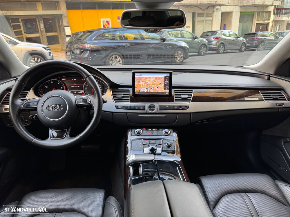 Audi A8 4.2 TDi V8 quattro - 6
