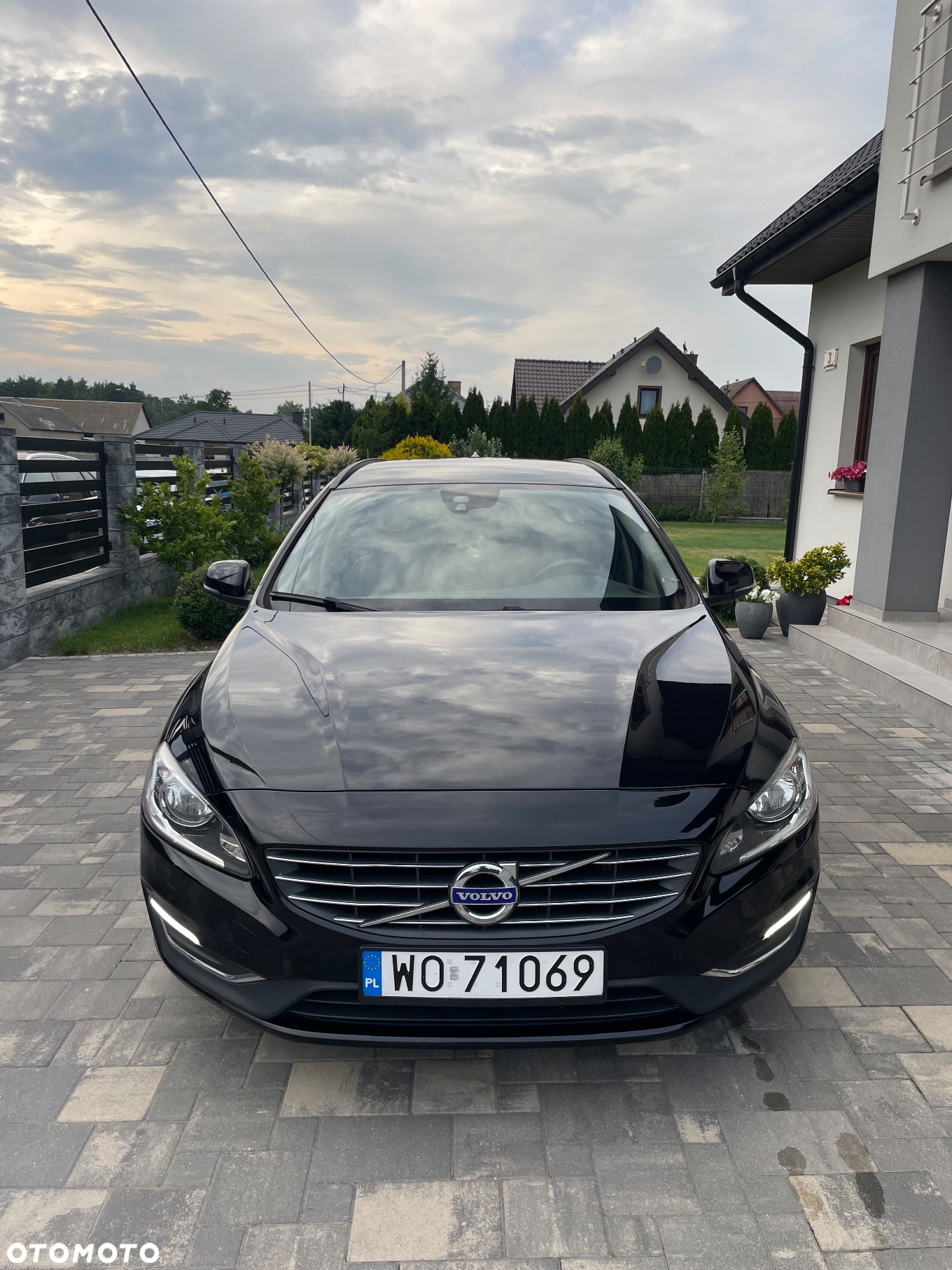 Volvo V60 D2 Summum - 4