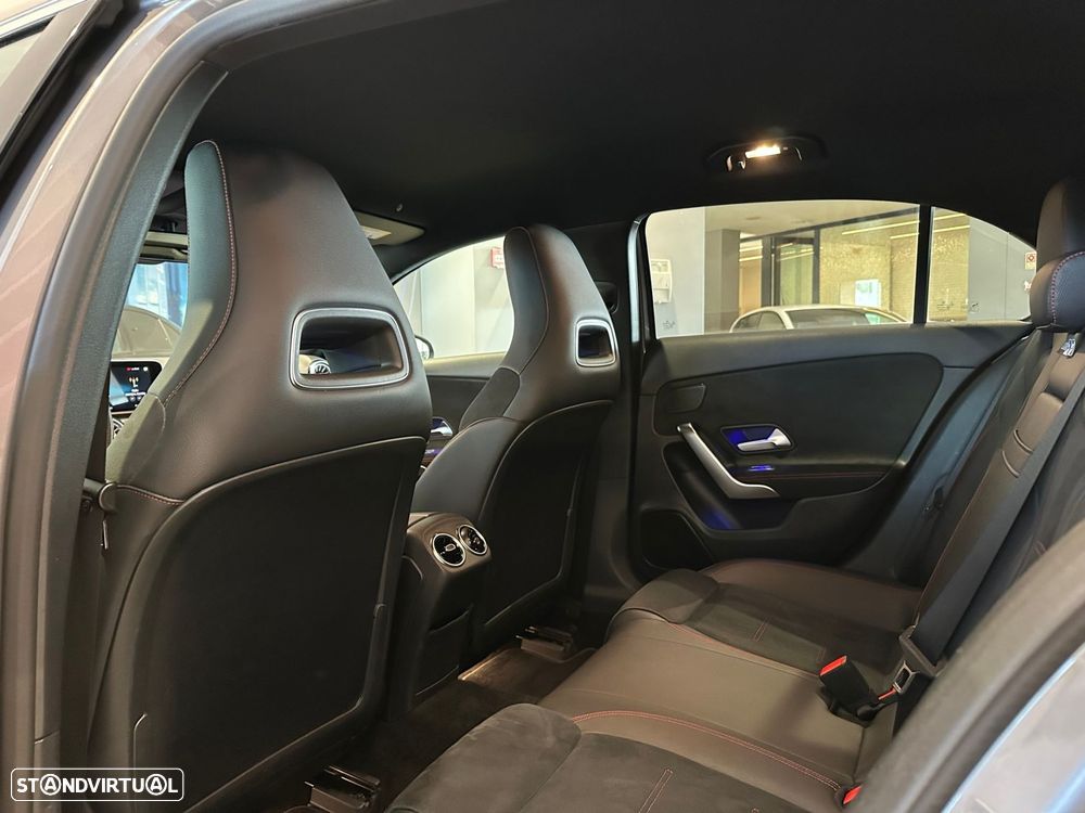 Mercedes-Benz A 180 CDI 7G-DCT AMG Line - 29