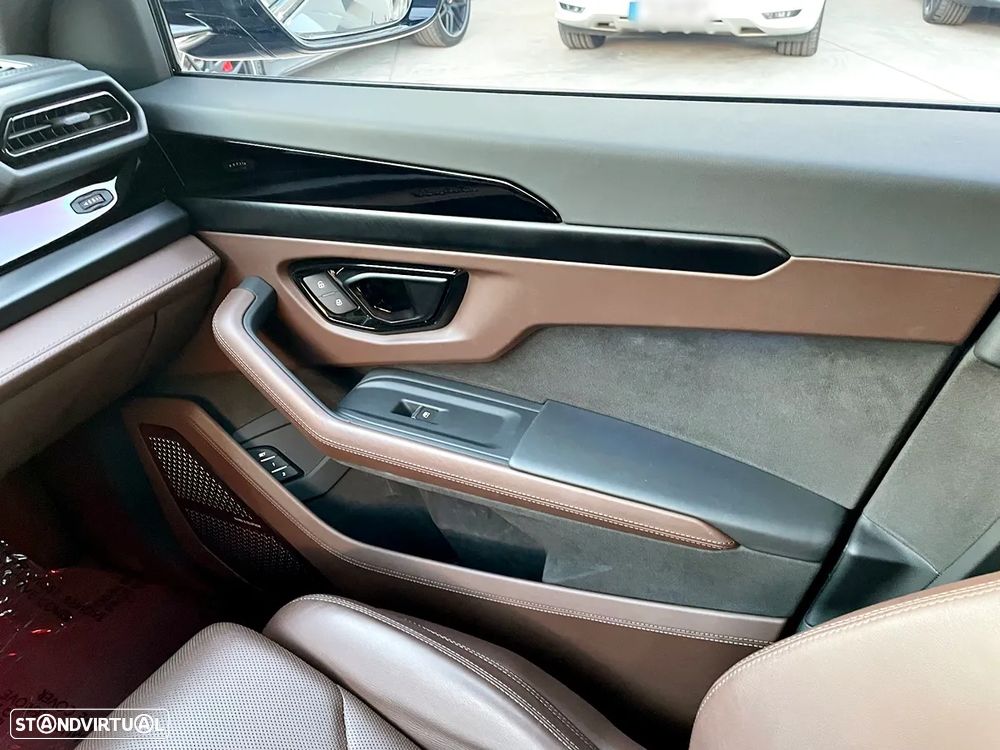 Lamborghini Urus 4.0 V8 SE - 24