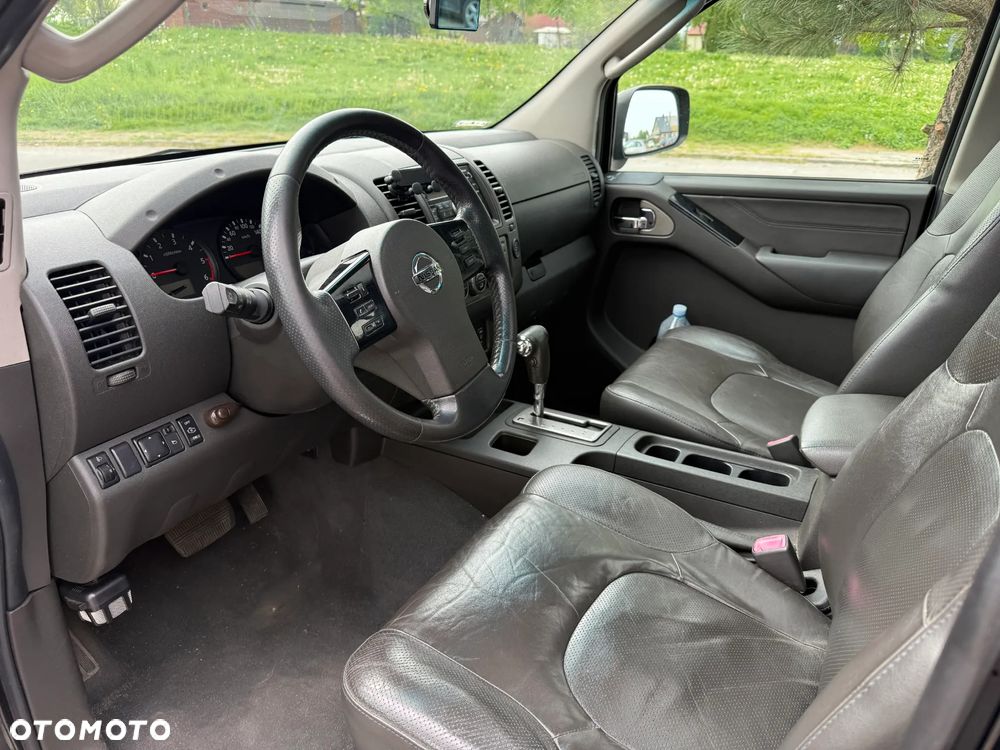 Nissan Navara - 2