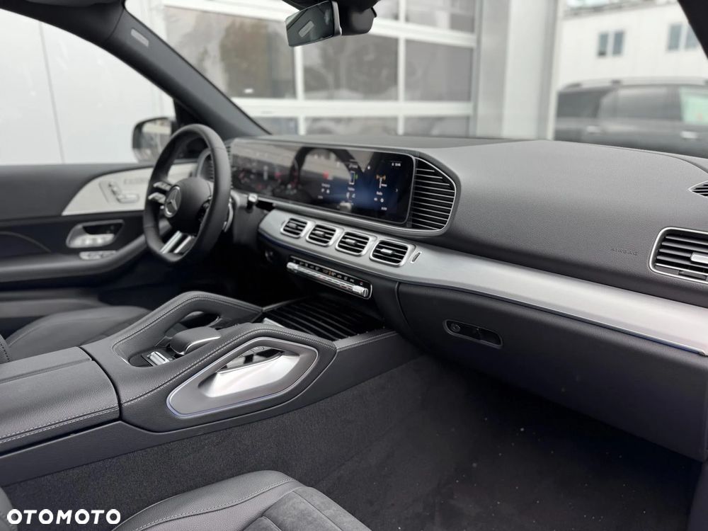 Mercedes-Benz GLE 300 d 4Matic 9G-TRONIC AMG Line Advanced Plus - 17