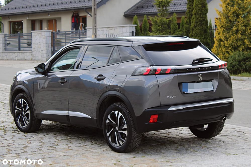 Peugeot 2008 - 8