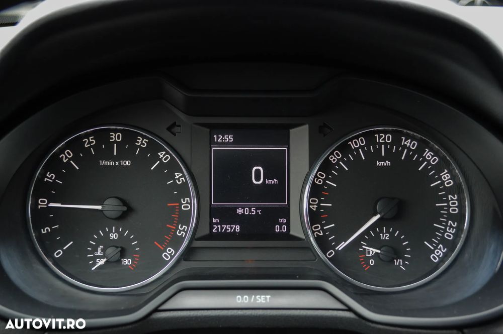 Skoda Octavia 1.6 TDI Ambiente - 6