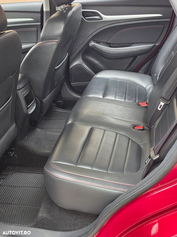 MG ZS 1.5 GSL 5MT Exclusive - 10