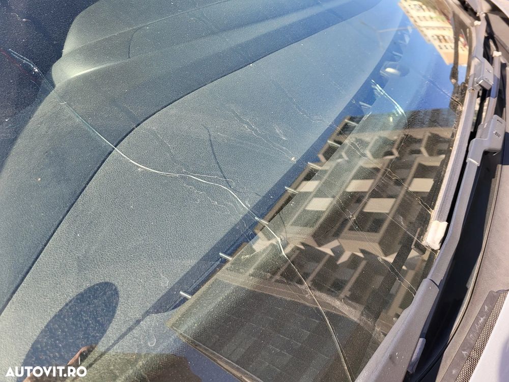 Ford Focus 1.6 TDCi DPF SYNC Edition - 8