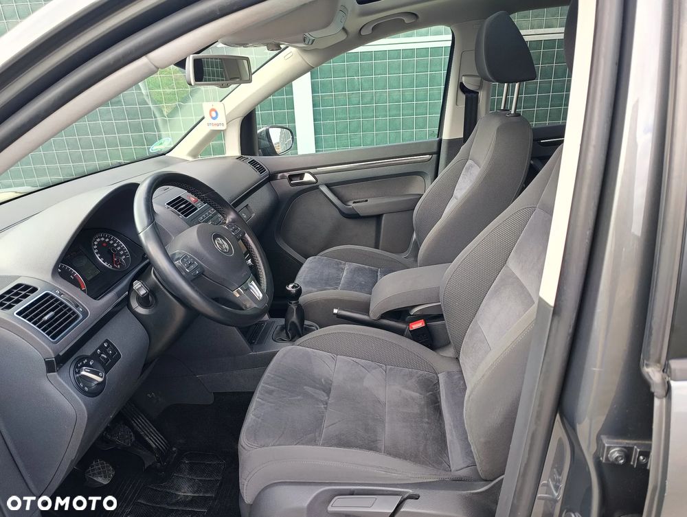 Volkswagen Touran 2.0 TDI DPF BlueMotion Technology Highline - 22