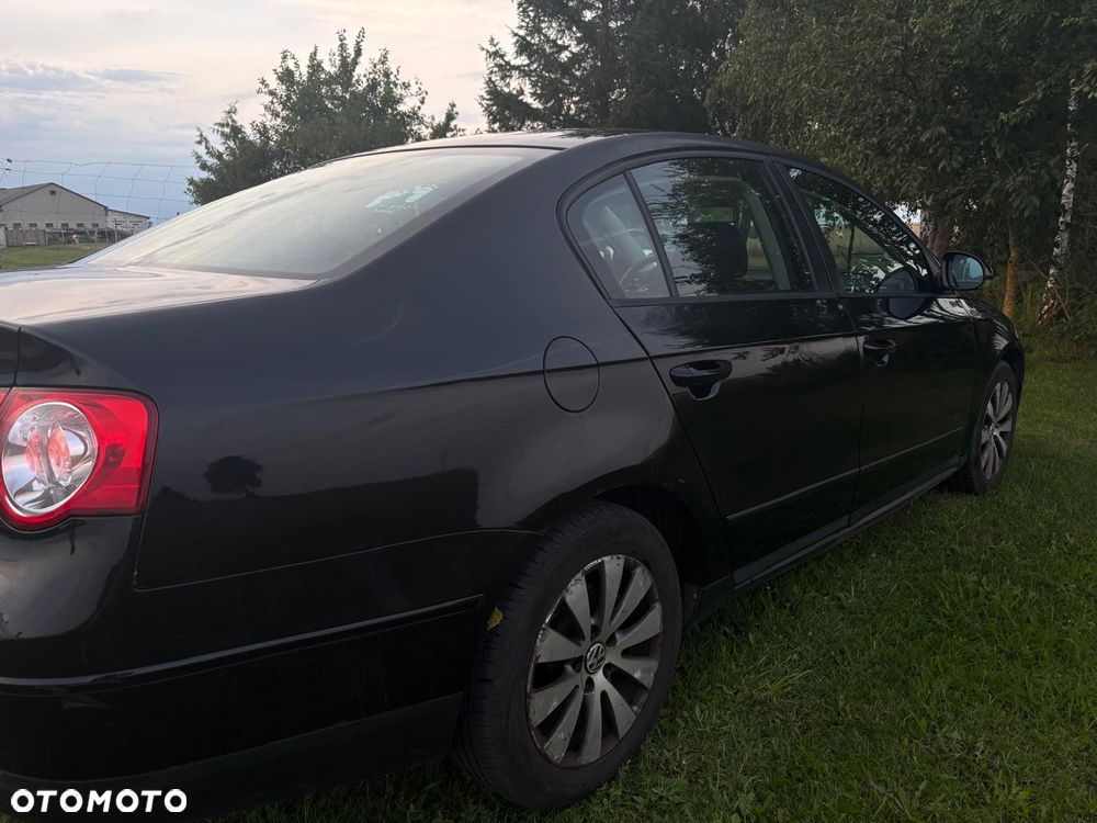 Volkswagen Passat 2.0 TDI Comfortline - 5