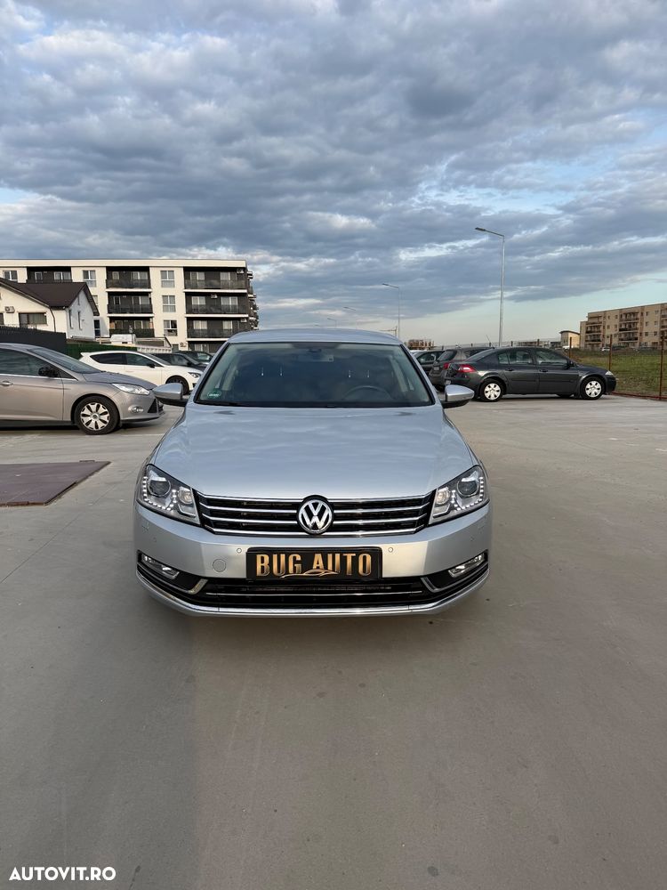 Volkswagen Passat 1.8 TSI Exclusive - 1