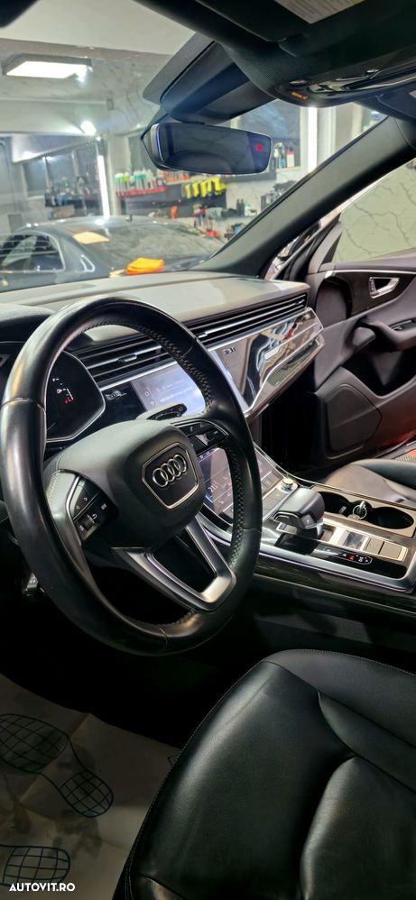 Audi Q8 - 9