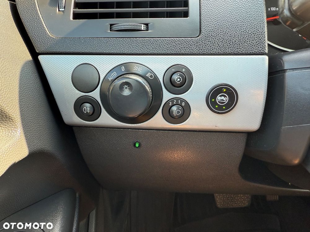 Opel Astra 1.8 Automatik Cosmo - 11