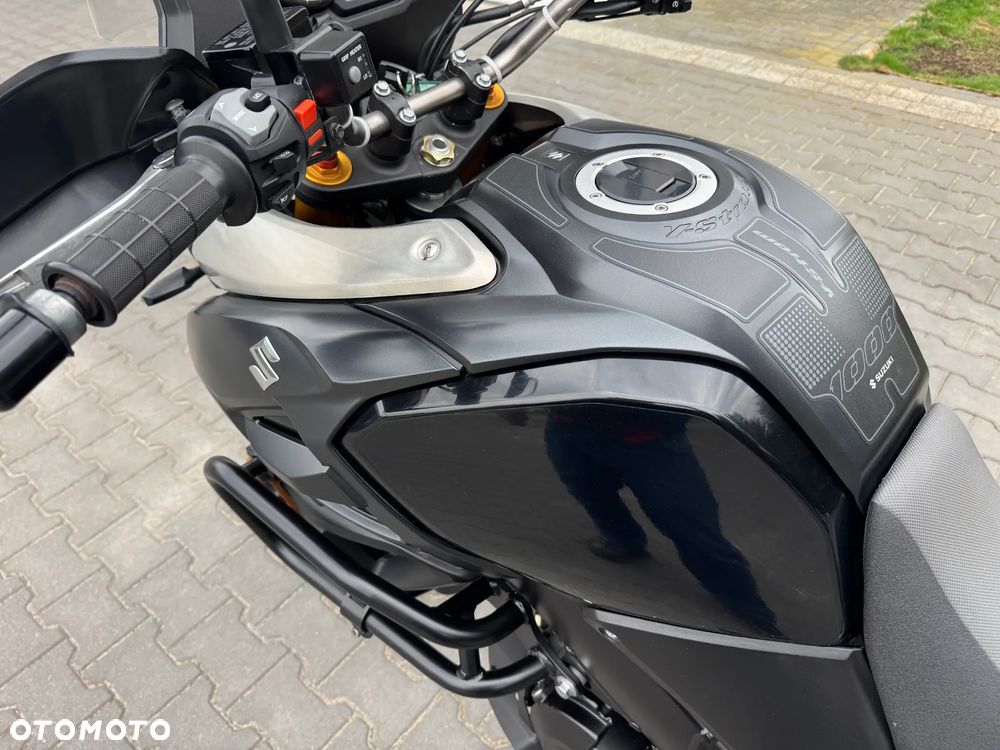 Suzuki V-STROM - 24