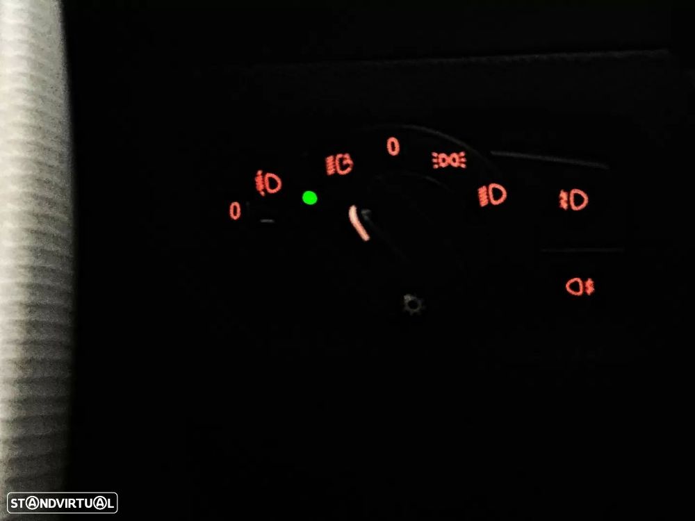 BMW 118 d Pack M - 25