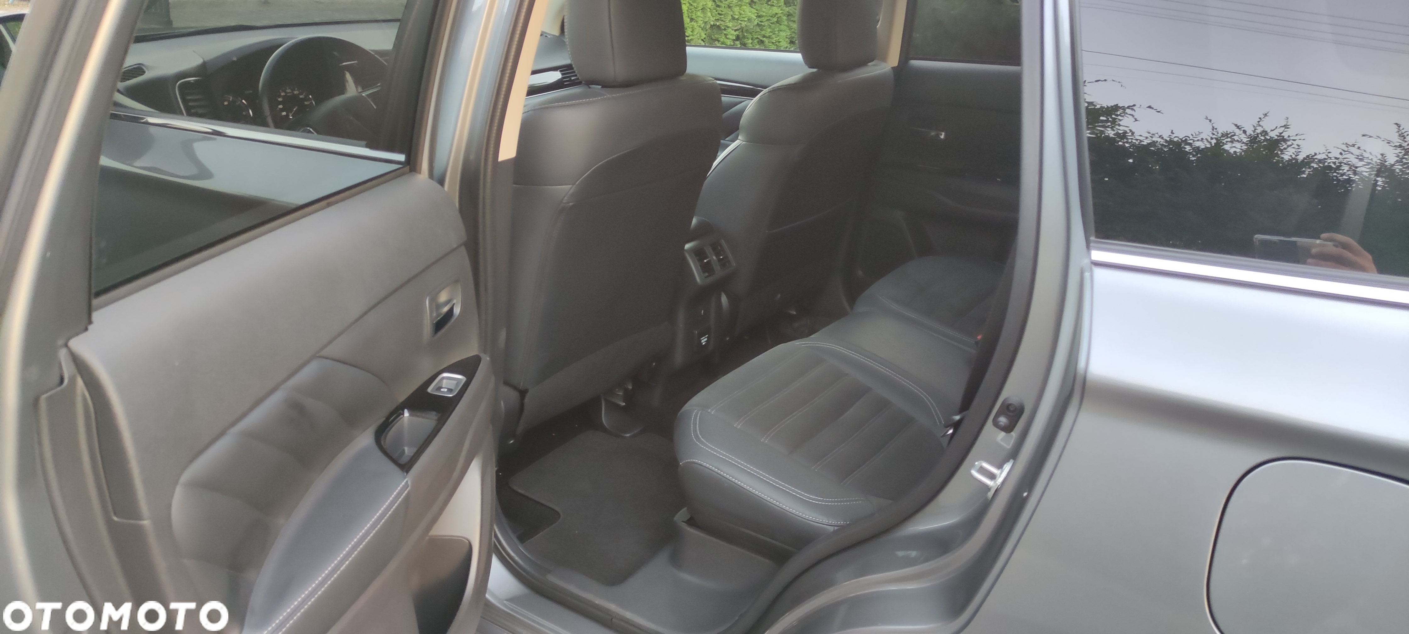 Mitsubishi Outlander 2.4 4WD Plug-In Hybrid Diamant - 11