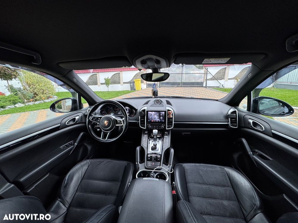 Porsche Cayenne - 11