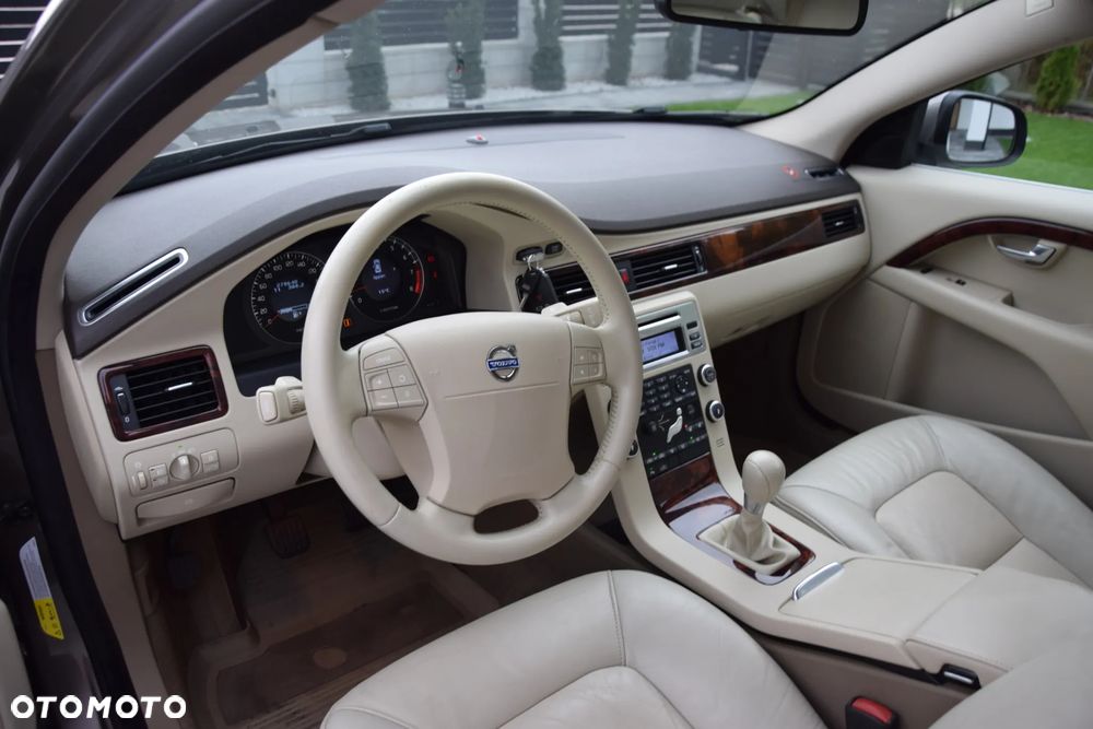 Volvo S80 2.5T Momentum - 24