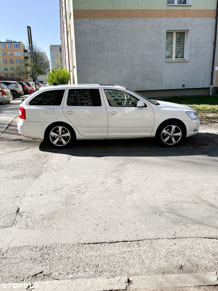 Skoda Octavia 1.4 TSI Active DSG - 8