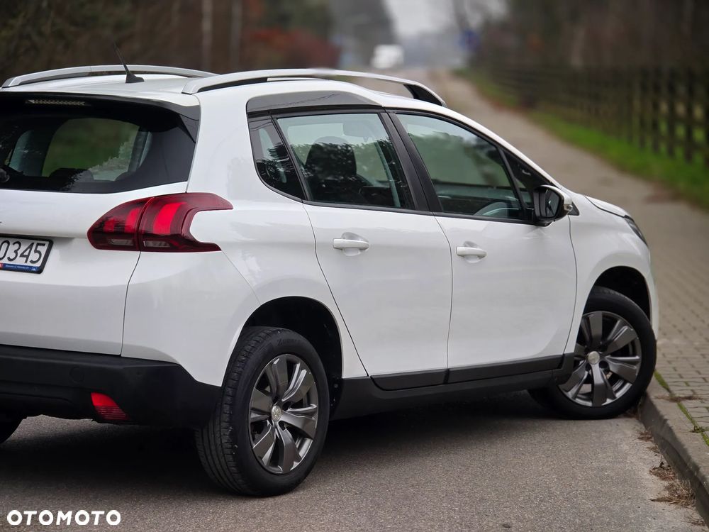 Peugeot 2008 BlueHDi 100 STOP & START Style - 38