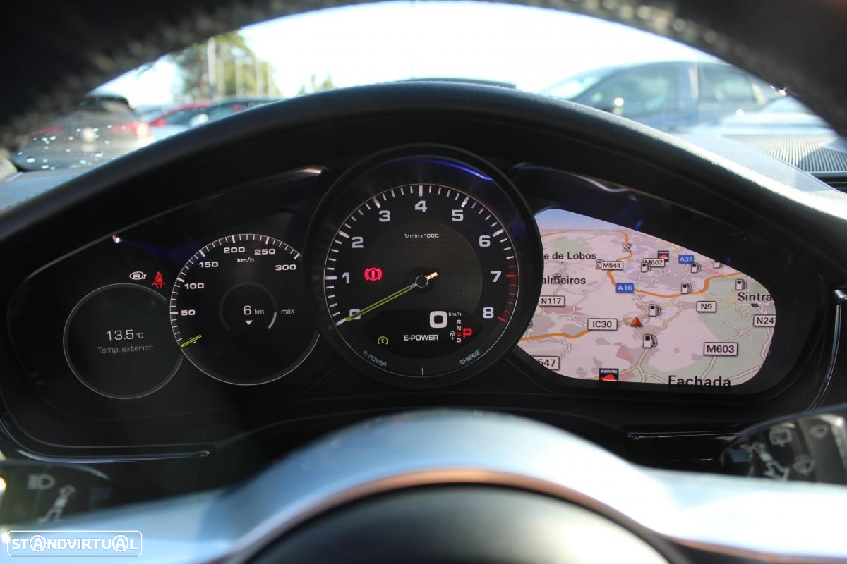 Porsche Panamera Sport Turismo 4 E-Hybrid - 40