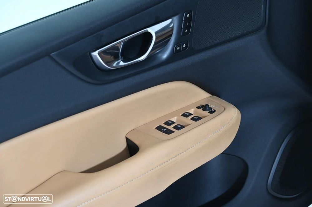 Volvo V60 2.0 T8 AWD TE Inscription - 26