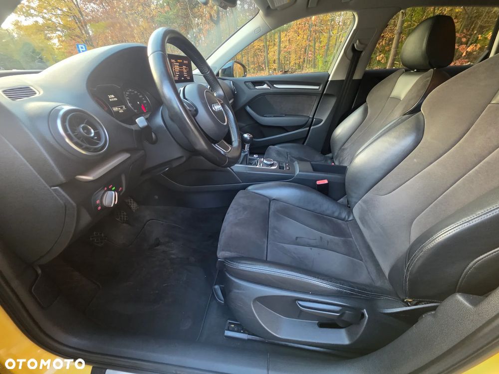 Audi A3 Sportback 2.0 TDI S tronic S line Sportpaket - 14