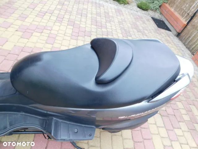 Suzuki Burgman - 11
